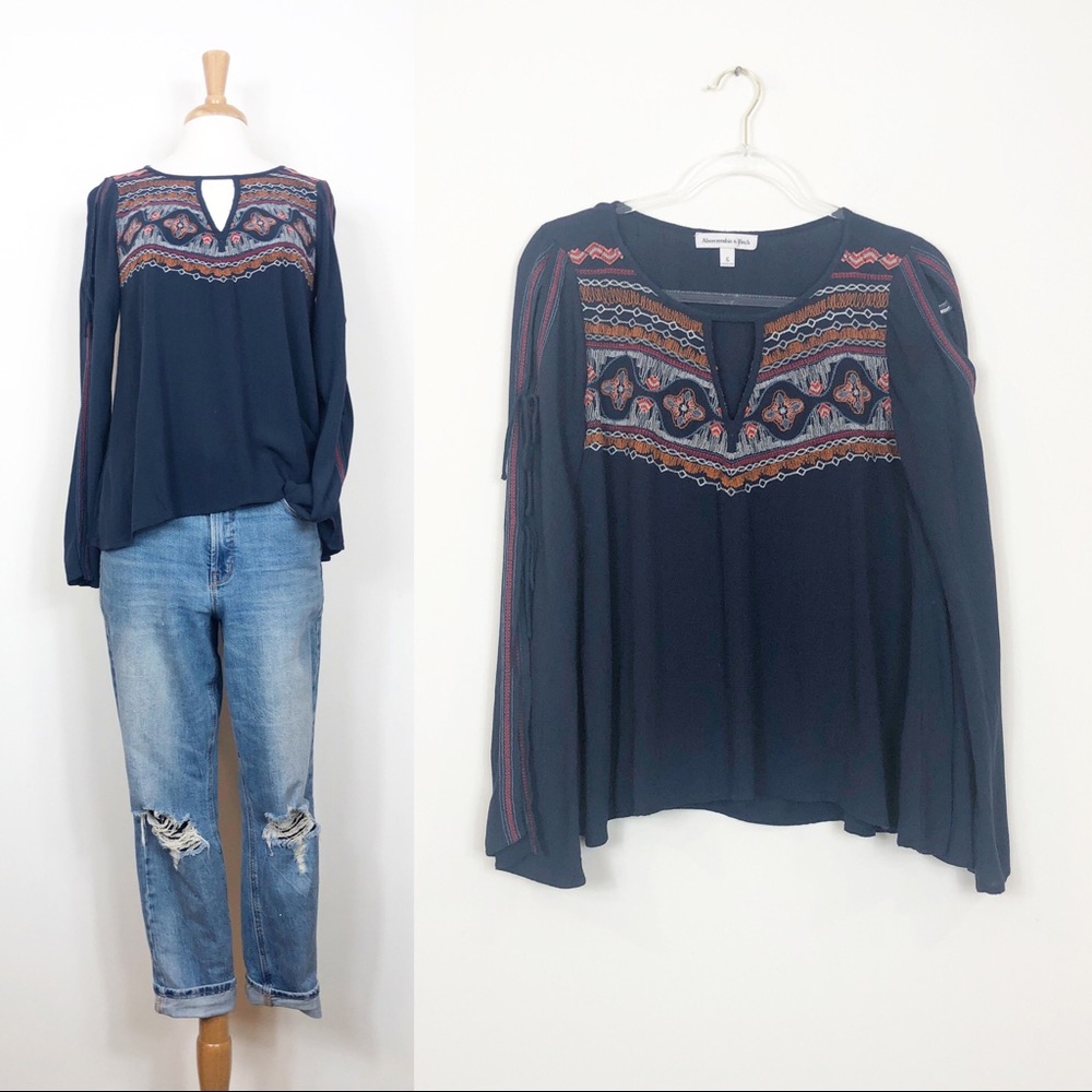 Abercrombie & Fitch • Cold Shoulder Embroidered